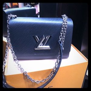 Authentic Louis Vuitton twist /mm black Epi